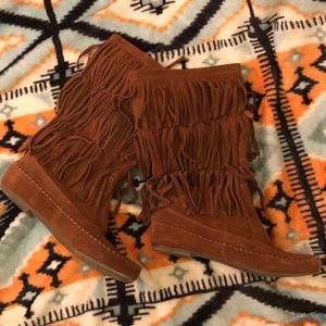LC Fringed Moccasin Boots